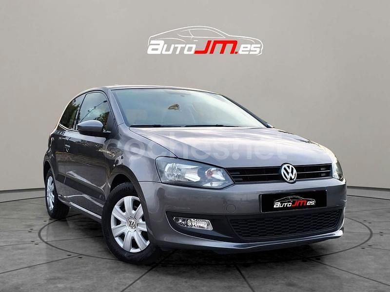 Usado VW Polo Advance 60 CV (44 kW) 2012 Gris / plata Berlina
