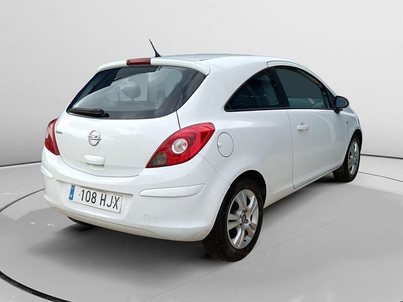 Usado Opel Corsa Selective 100 CV (73 kW) 2012 Gris Utilitario