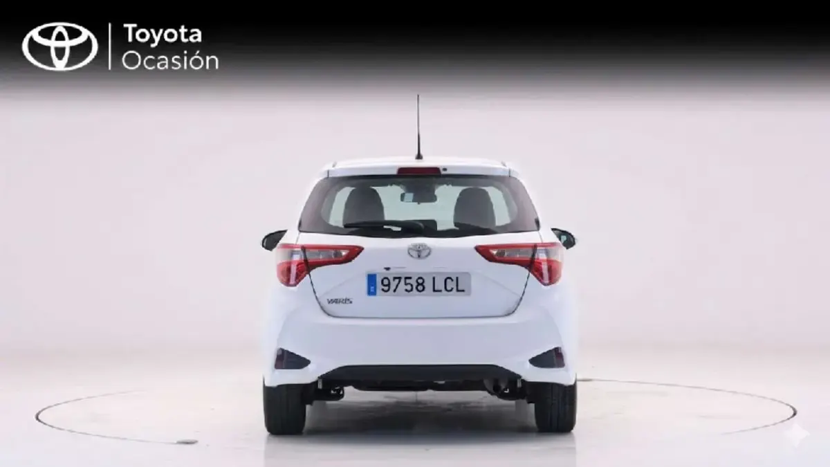 Usado Toyota Yaris Edition 111 CV (81 kW) 2019 Blanco Berlina