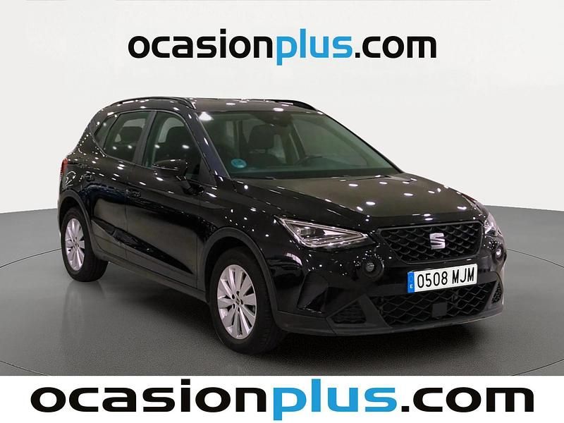 Usado Seat Arona Style 110 CV (80 kW) 2023 Negro SUV