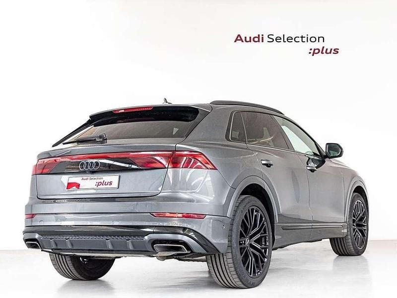 Usado Audi Q8 286 CV (210 kW) 2024 Gris SUV