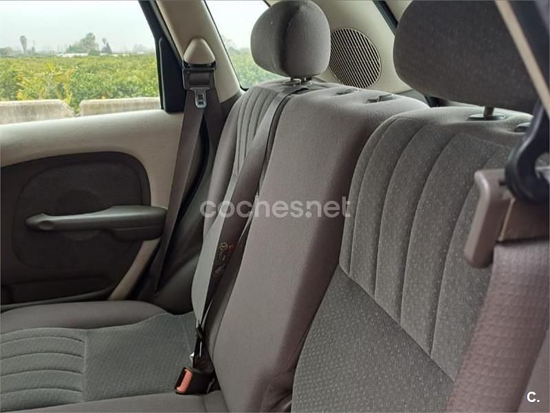 Usado Chrysler PT Cruiser Clasic 121 CV (88 kW) 2005 Rojo Monovolumen