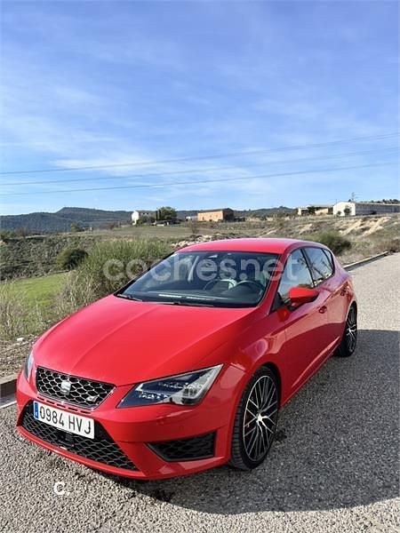 Käytetty Seat Leon CUPRA 265 HP (194 kW) 2014 Punainen Sedan
