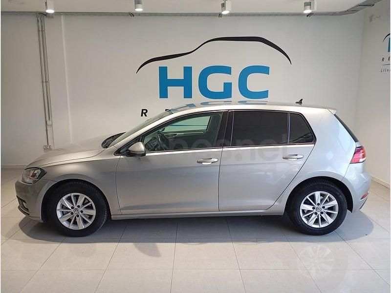 Usado VW Golf VII Advance 115 CV (84 kW) 2017 Gris / plata Berlina