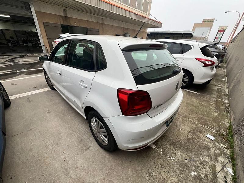 Usado VW Polo Advance 75 CV (55 kW) 2017 Blanco Utilitario