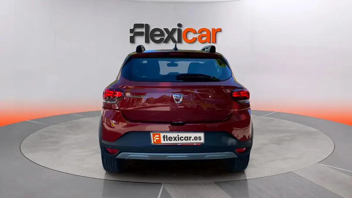 Usado Dacia Sandero Essentiel 91 CV (66 kW) 2021 Rojo Berlina