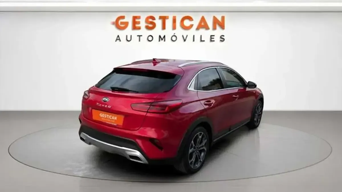 Usado Kia XCeed 120 CV (88 kW) 2021 Rojo SUV