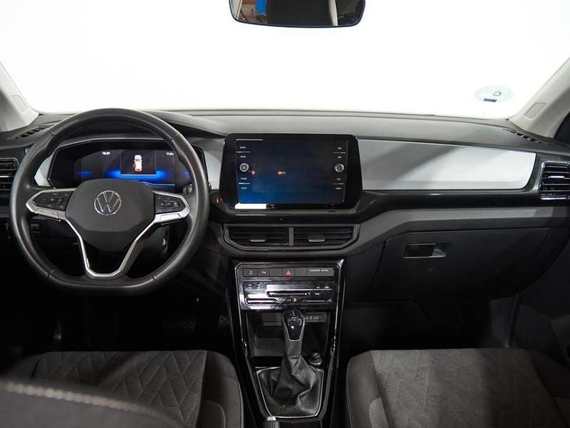 Usado VW T-Cross Life 115 CV (84 kW) 2024 Plata plateado (metalizado) SUV