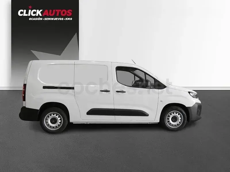 Usado Citroën Berlingo 130 CV (95 kW) 2024 Blanco Monovolumen