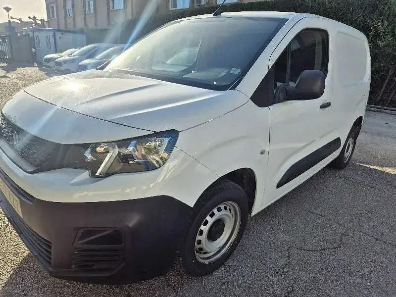 Usado Peugeot Partner 75 CV (55 kW) 2019 Blanco Monovolumen