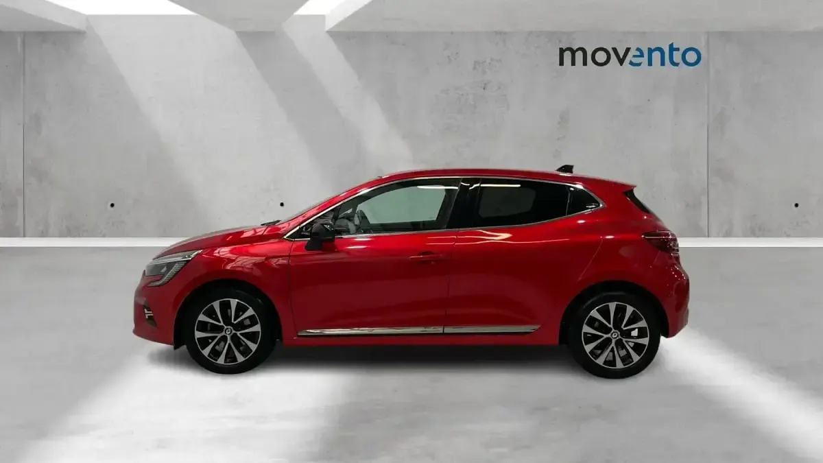Usado Renault Clio V Techno 100 CV (73 kW) 2023 Rojo Berlina