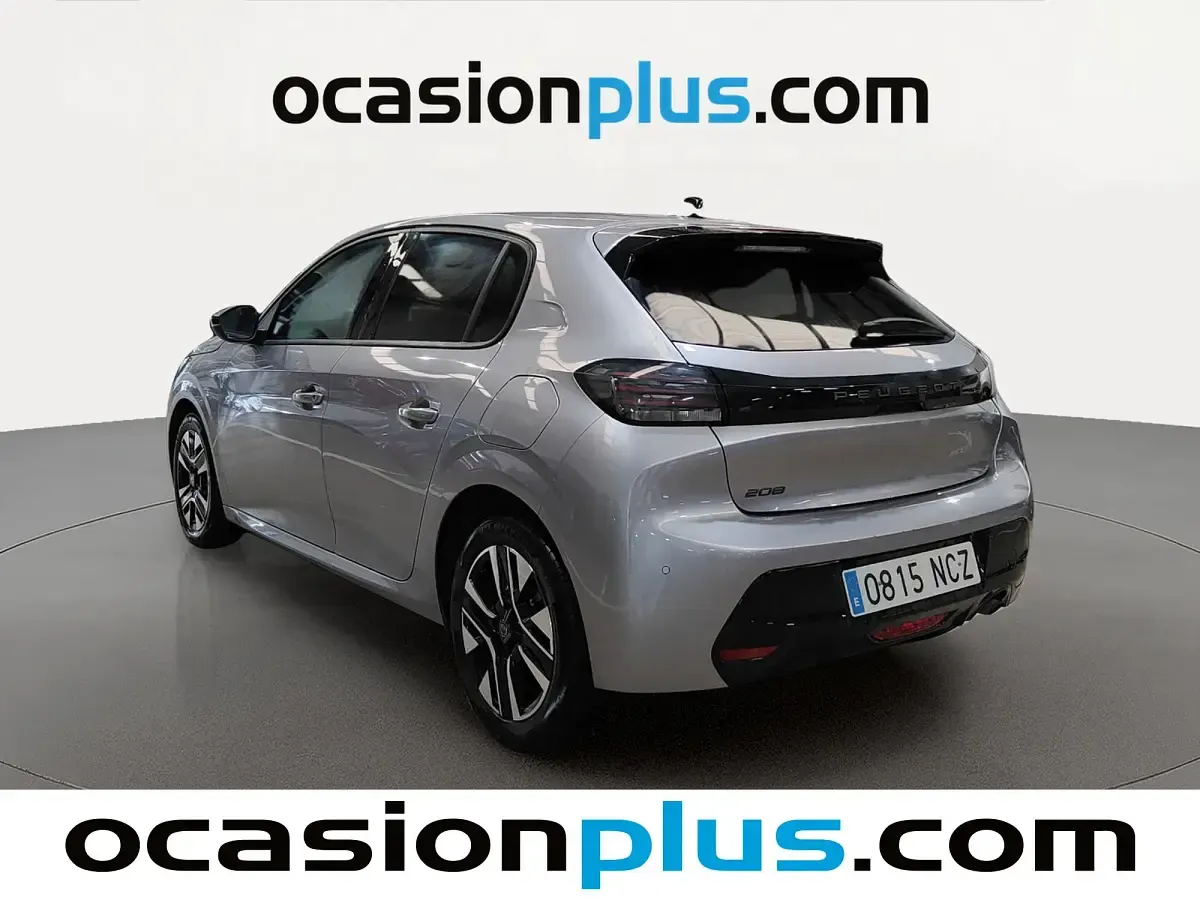 Usado Peugeot 208 Allure 102 CV (75 kW) 2025 Gris Utilitario