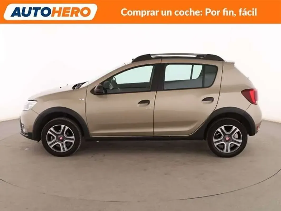 Usado Dacia Sandero 90 CV (66 kW) 2019 Gris Berlina