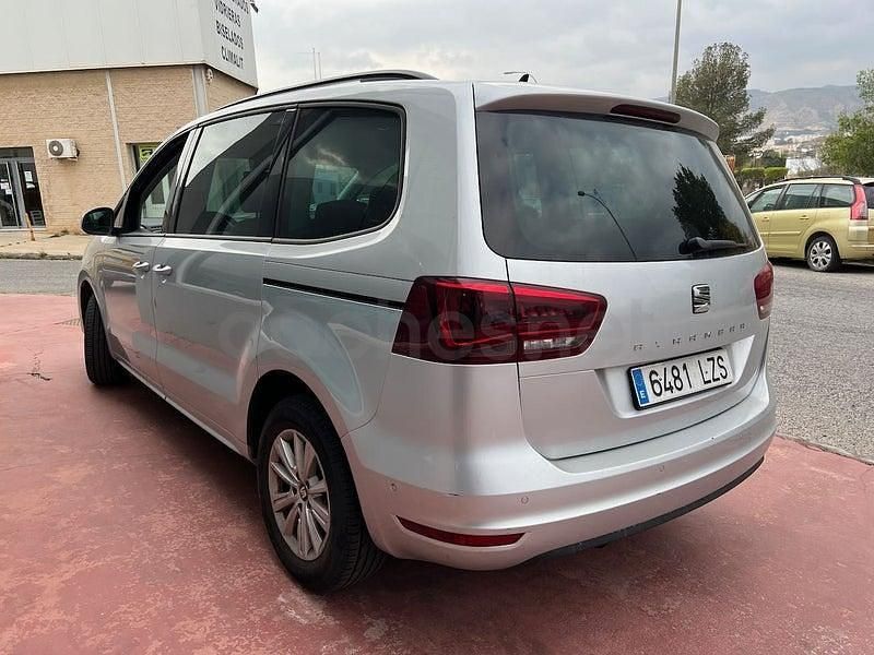 Usado Seat Alhambra Style 150 CV (110 kW) 2022 Gris / plata Monovolumen