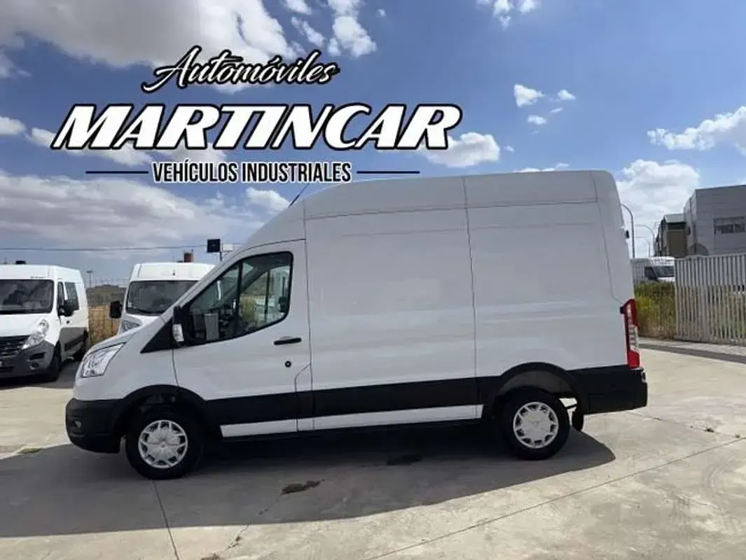 Usado Ford Transit Trend 125 CV (91 kW) 2021 Gris Van