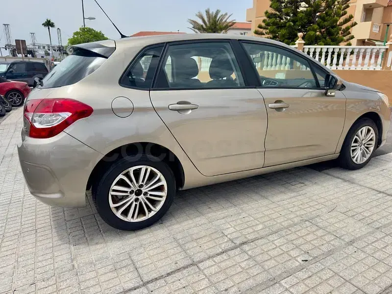 Usado Citroën C4 92 CV (67 kW) 2014 Beige Berlina