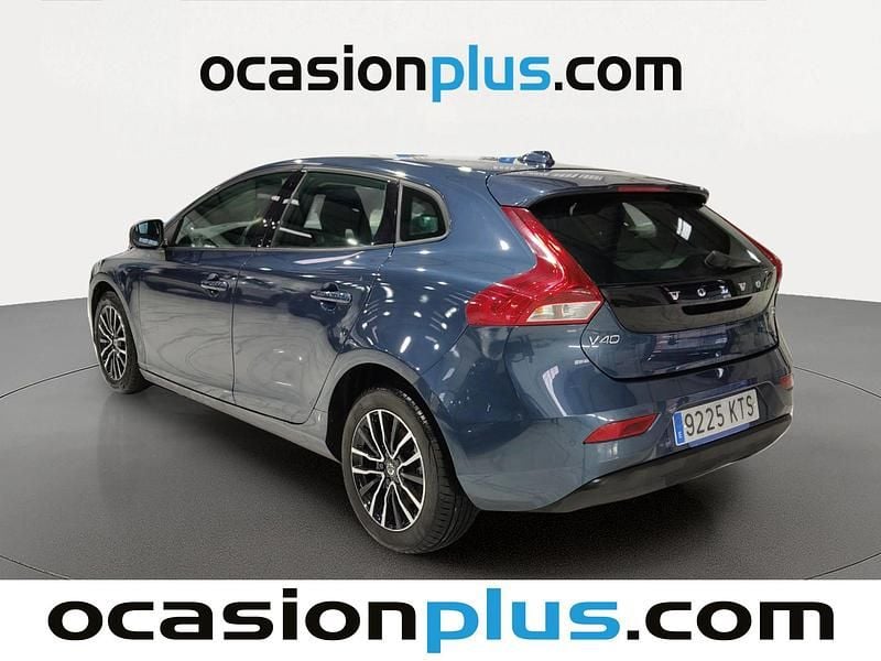 Usado Volvo V40 Momentum 122 CV (89 kW) 2019 Azul Utilitario