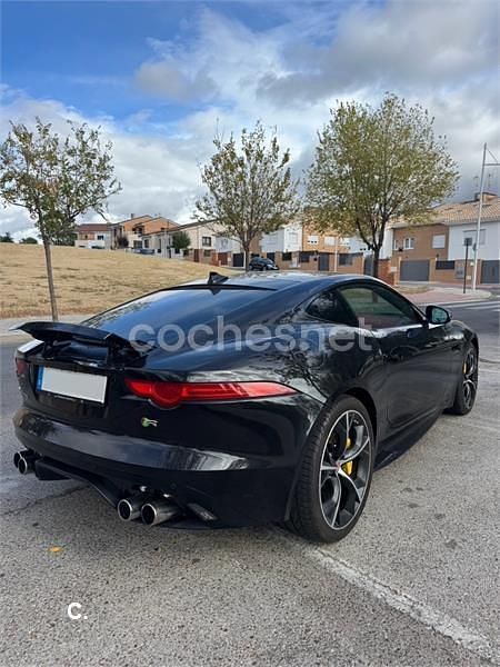 Usado Jaguar F-Type R 550 CV (404 kW) 2016 Negro Coupe
