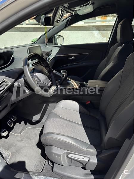 Usado Peugeot 3008 Allure 130 CV (95 kW) 2017 Blanco SUV