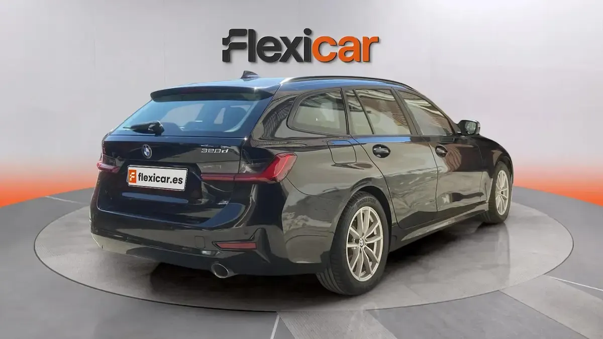 Usado BMW 320 190 CV (139 kW) 2019 Negro Familiar