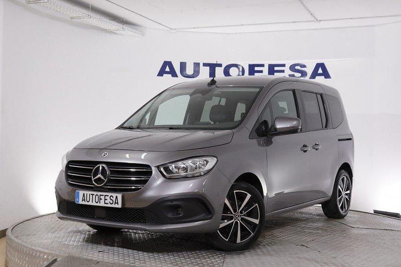 Gris Usado 2023 Mercedes 180 Berlina | 25.700 € - Imagen 1/4