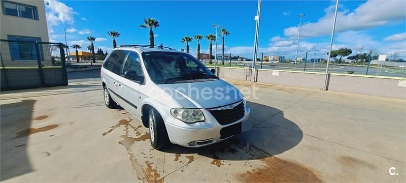 Usado Chrysler Voyager 150 CV (110 kW) 2007 Gris / plata Monovolumen