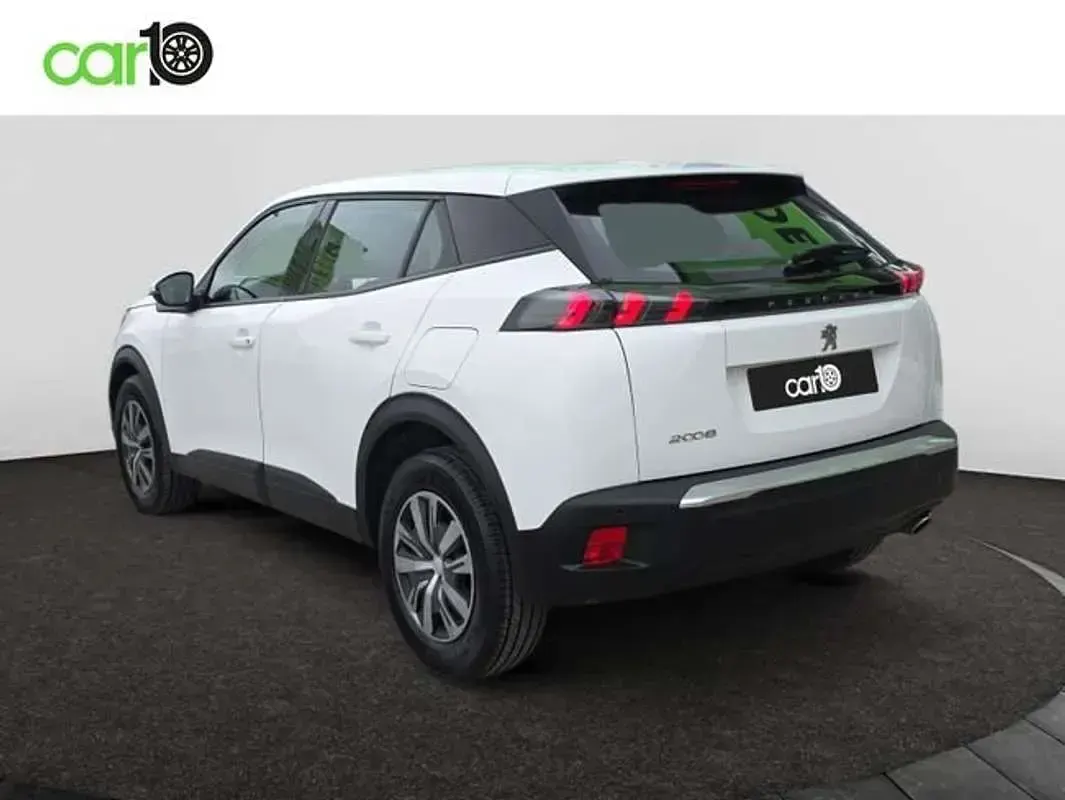 Usado Peugeot 2008 Active 110 CV (80 kW) 2020 Blanco SUV