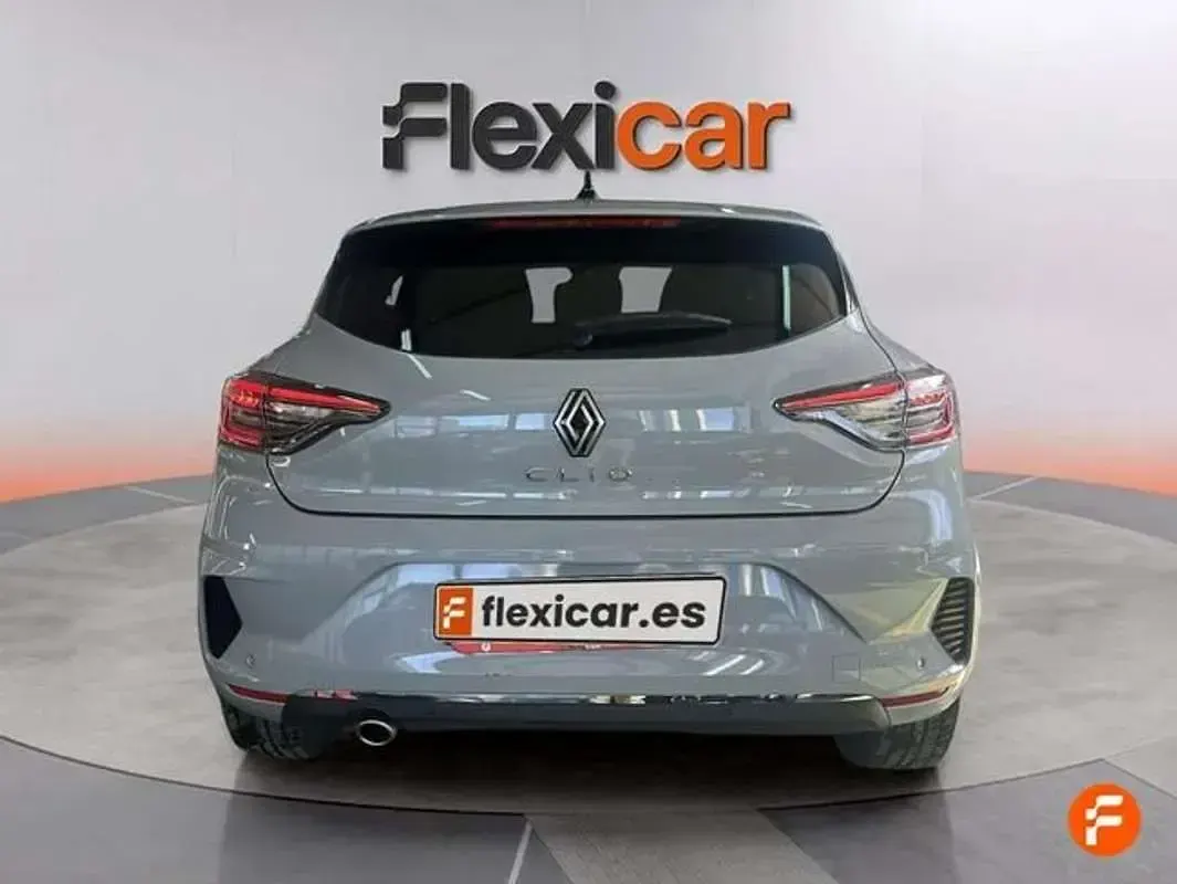 Usado Renault Clio Evolution 91 CV (66 kW) 2025 Gris Utilitario