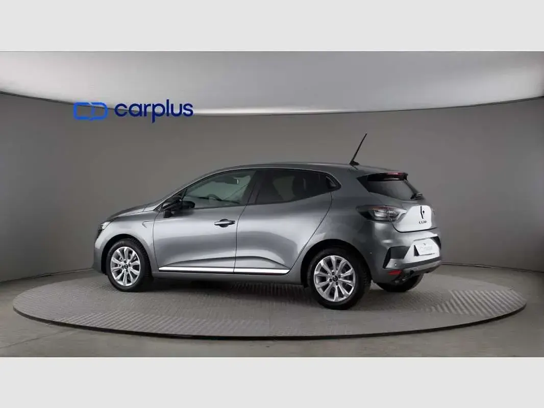Usado Renault Clio Evolution 101 CV (74 kW) 2025 Gris Utilitario