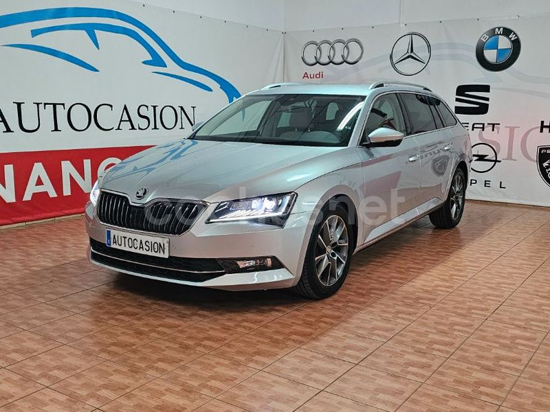 Gris / plata Usado 2019 Skoda Superb Style Familiar | 19.990 € (Buen precio) - Imagen 1/4
