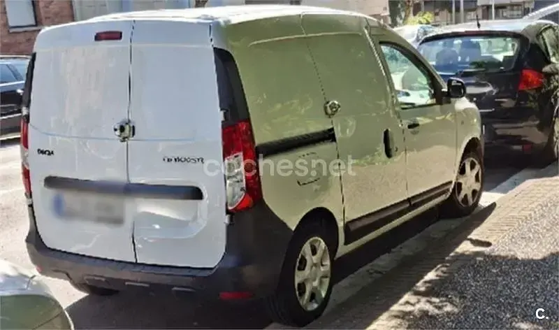 Usado Dacia Dokker Ambiance 75 CV (55 kW) 2018 Blanco Monovolumen