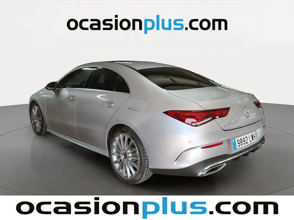Usado Mercedes CLA200 AMG 163 CV (119 kW) 2022 Gris plata Berlina