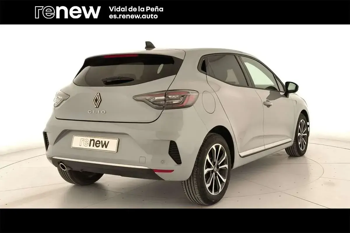Usado Renault Clio Techno 101 CV (74 kW) 2025 Utilitario