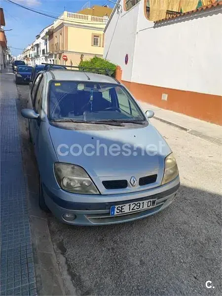 Usado Renault Scénic Dynamique 115 CV (84 kW) 2003 Gris / plata Monovolumen