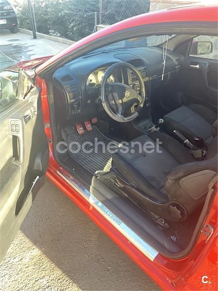 Usado Opel Astra Edition 125 CV (91 kW) 2003 Rojo Coupe