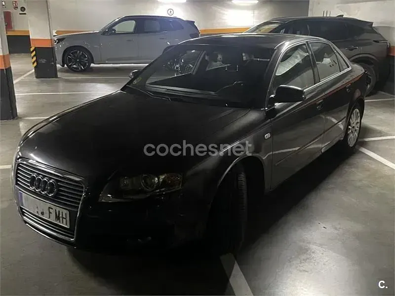 Usado Audi A4 140 CV (102 kW) 2007 Gris / plata Berlina