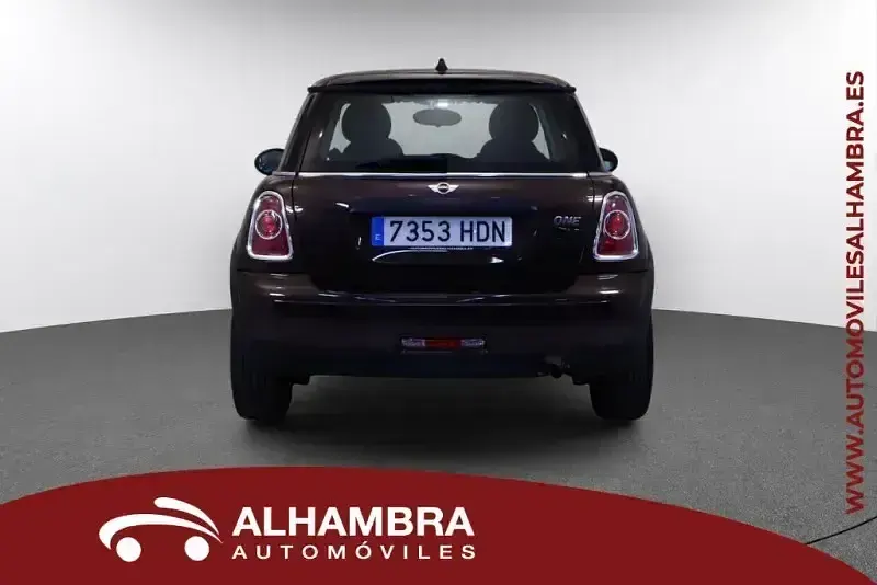 Usado Mini ONE 75 CV (55 kW) 2011 Blanco Utilitario