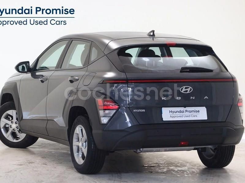 Usado Hyundai Kona 120 CV (88 kW) 2024 Gris / plata SUV
