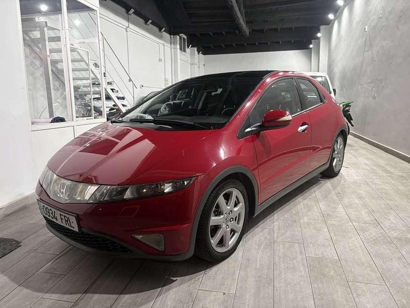 Usado Honda Civic Executive 140 CV (102 kW) 2007 Rojo Utilitario