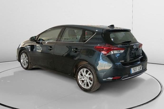 Usado Toyota Auris Hybrid 136 CV (100 kW) 2015