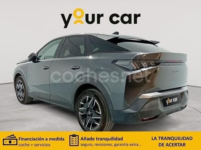 Usado Peugeot 3008 Allure 136 CV (100 kW) 2024 Gris / plata SUV