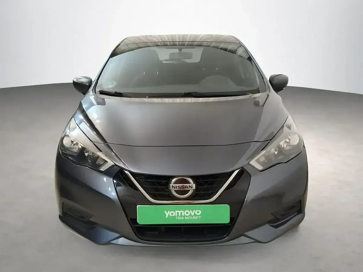 Usado Nissan Micra Acenta 92 CV (67 kW) 2022 Gris Utilitario