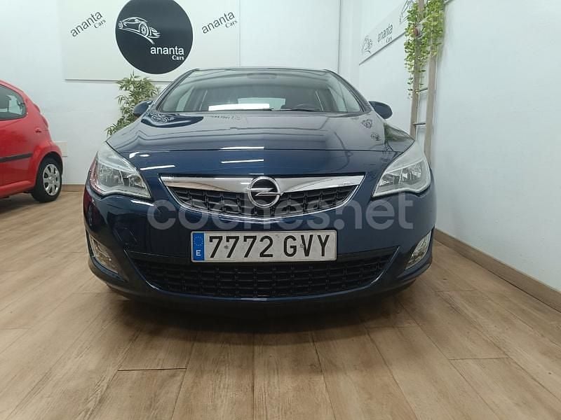 Azul Usado 2010 Opel Astra Cosmo Berlina | 7500 € (Precio justo) - Imagen 1/4