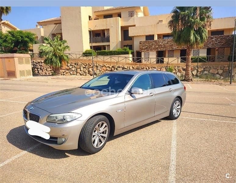 Usado BMW 520 177 CV (130 kW) 2011 Beige Familiar