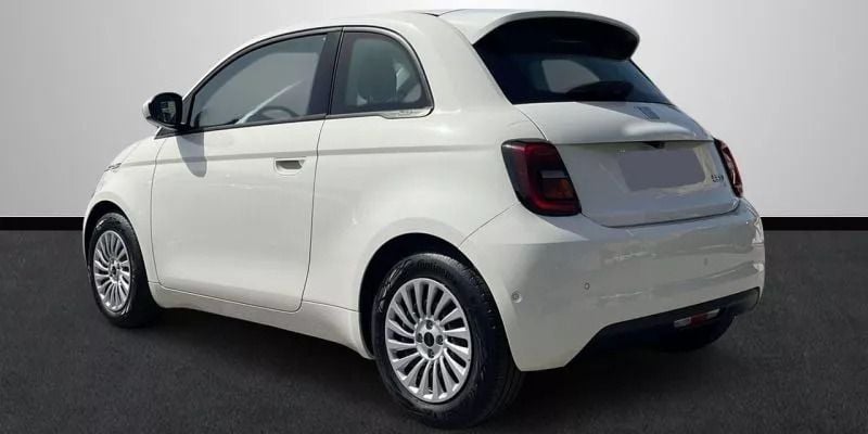 Usado Fiat 500e La Prima 86 kW (118 CV) 2023 Blanco Utilitario