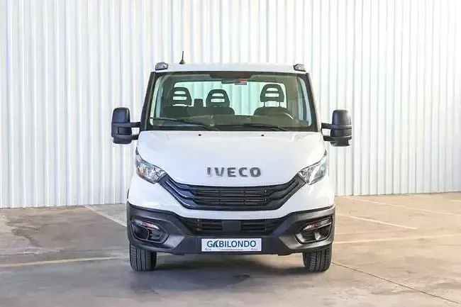 Usado Iveco Daily 160 CV (117 kW) 2023 Blanco Berlina