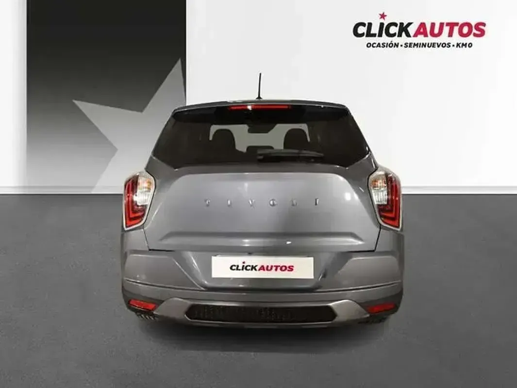 Usado SsangYong Tivoli 135 CV (99 kW) 2024 Gris SUV