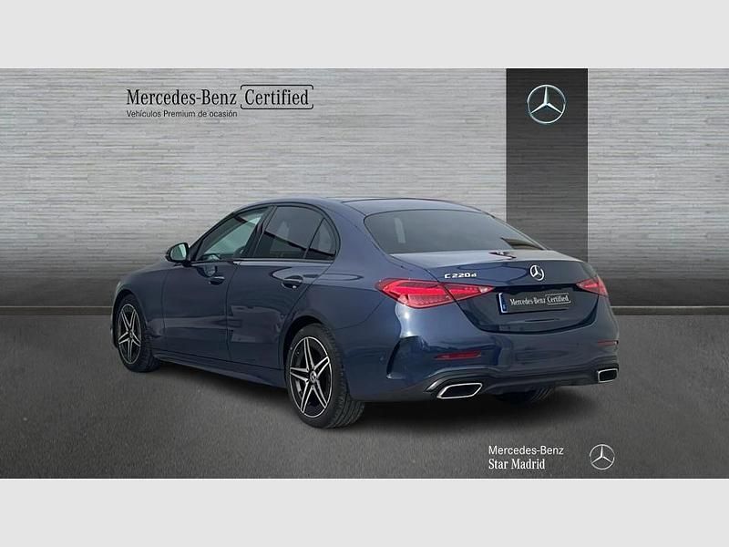 Usado Mercedes C220 AMG line 200 CV (147 kW) 2025 Azul sodalita metalizado Berlina