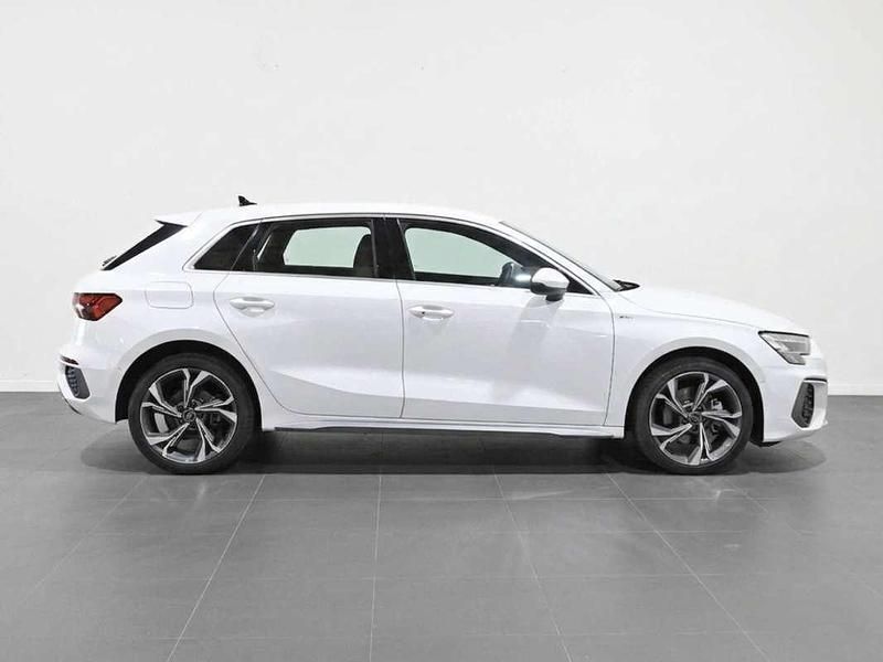 Usado Audi A3 Sportback e-tron S-Line 204 CV (150 kW) 2025 Blanco Utilitario