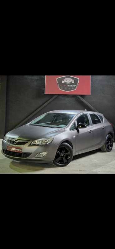 Usado 2011 Opel Astra Cosmo Utilitario | 6950 € (Precio justo) - Imagen 1/4